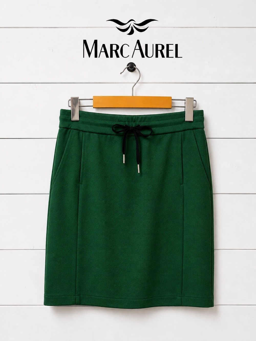 MARC AUREL Green Textured Skirt Size 36